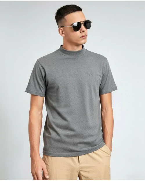 Camiseta High Neck