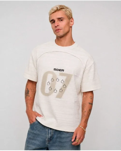 Camiseta Embroidered Patch